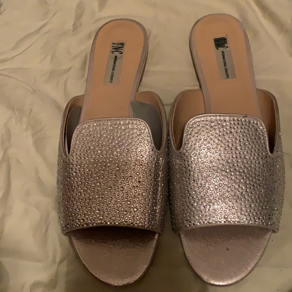 Never worn